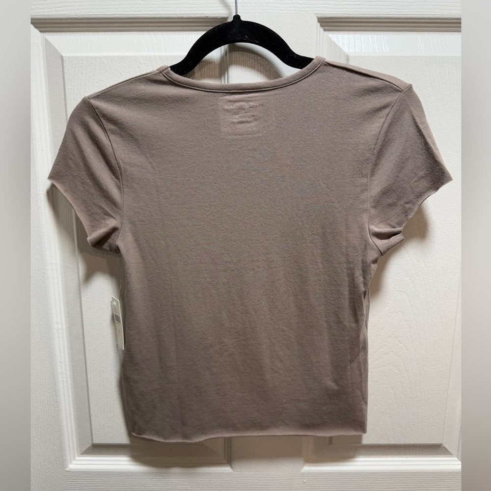 Anthropologie Short Sleeve Crewneck Tee Baby Tee- Taupe Size S - Picture 5 of 7